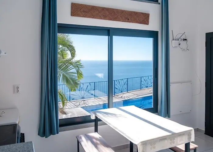 Guestready - A Marvellous In Apartament Calheta (Madeira)